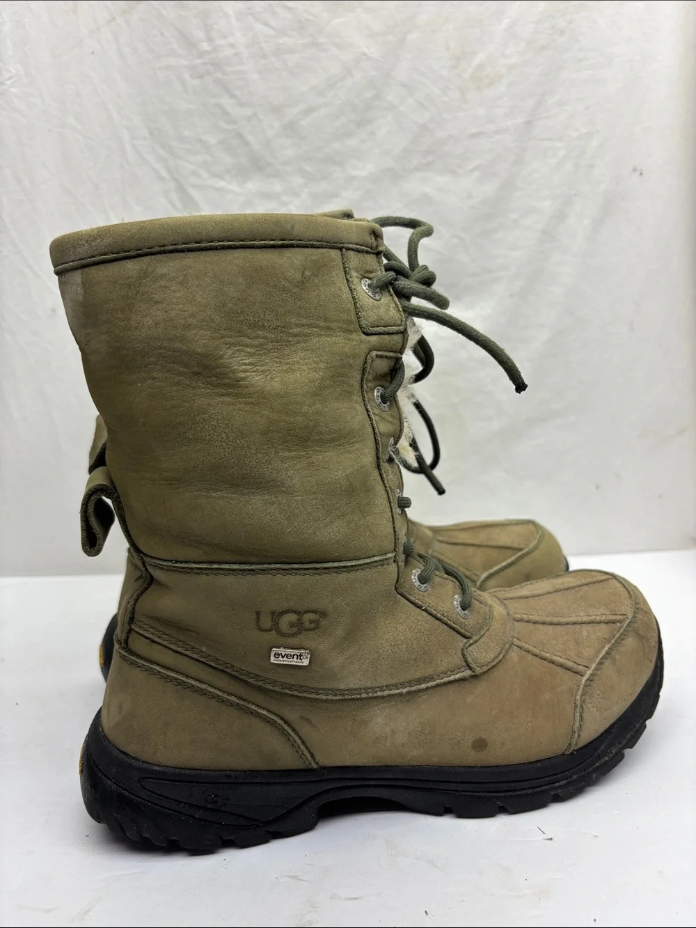 UGG Event Natural Shearling Lined Boot Interior, size 9